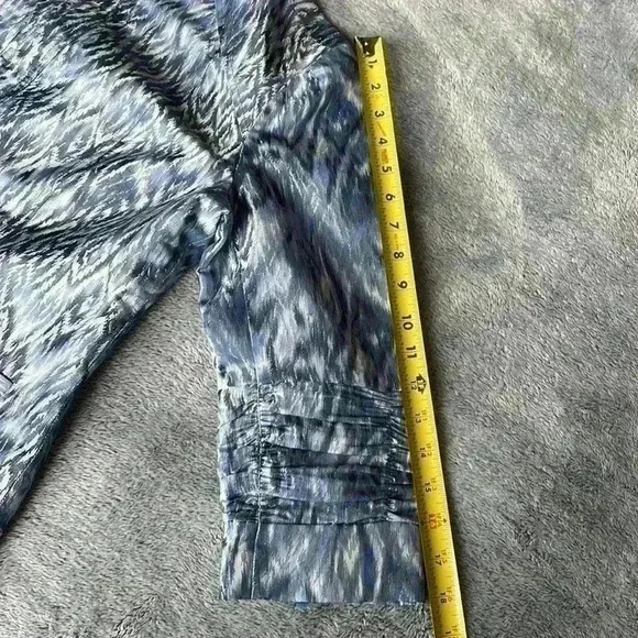 Chico’s Shimmery Print Moto Style Jacket Size 1 EUC - Picture 9 of 10